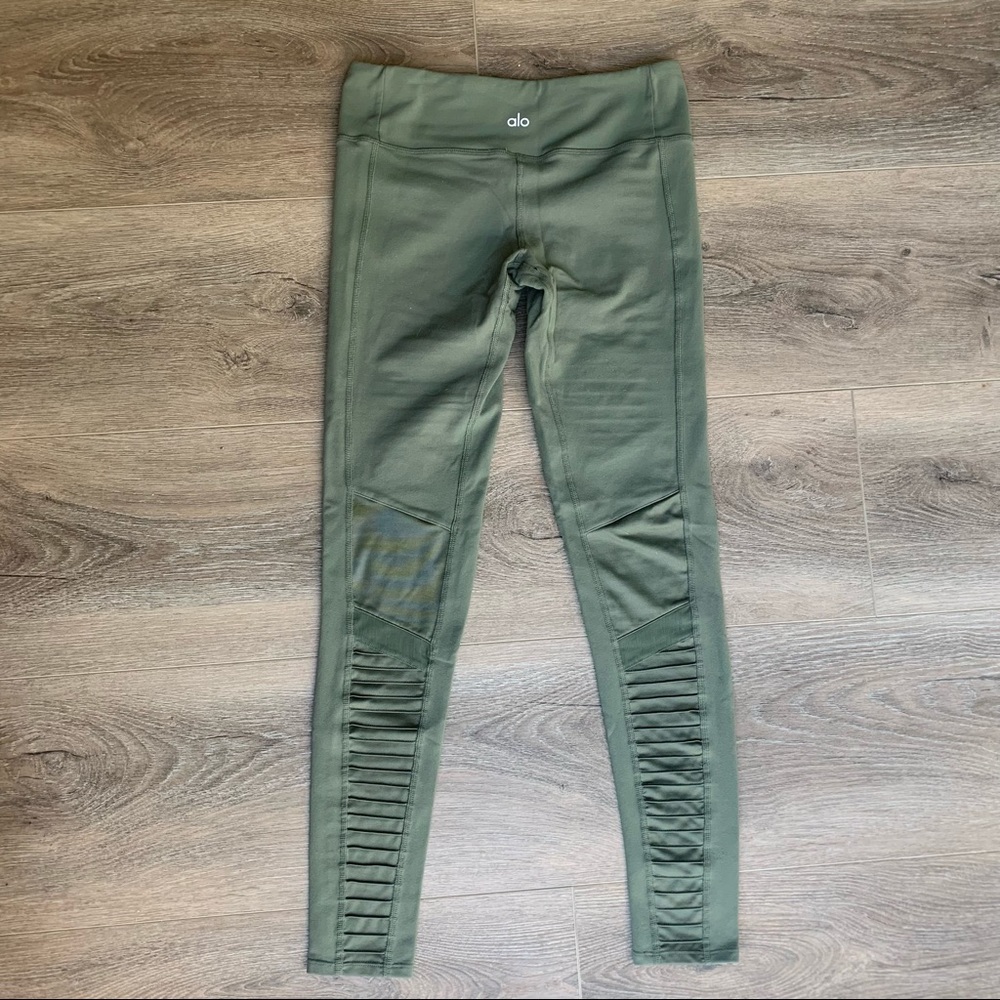 Alo Yoga Moto Leggings Army Green - Gem